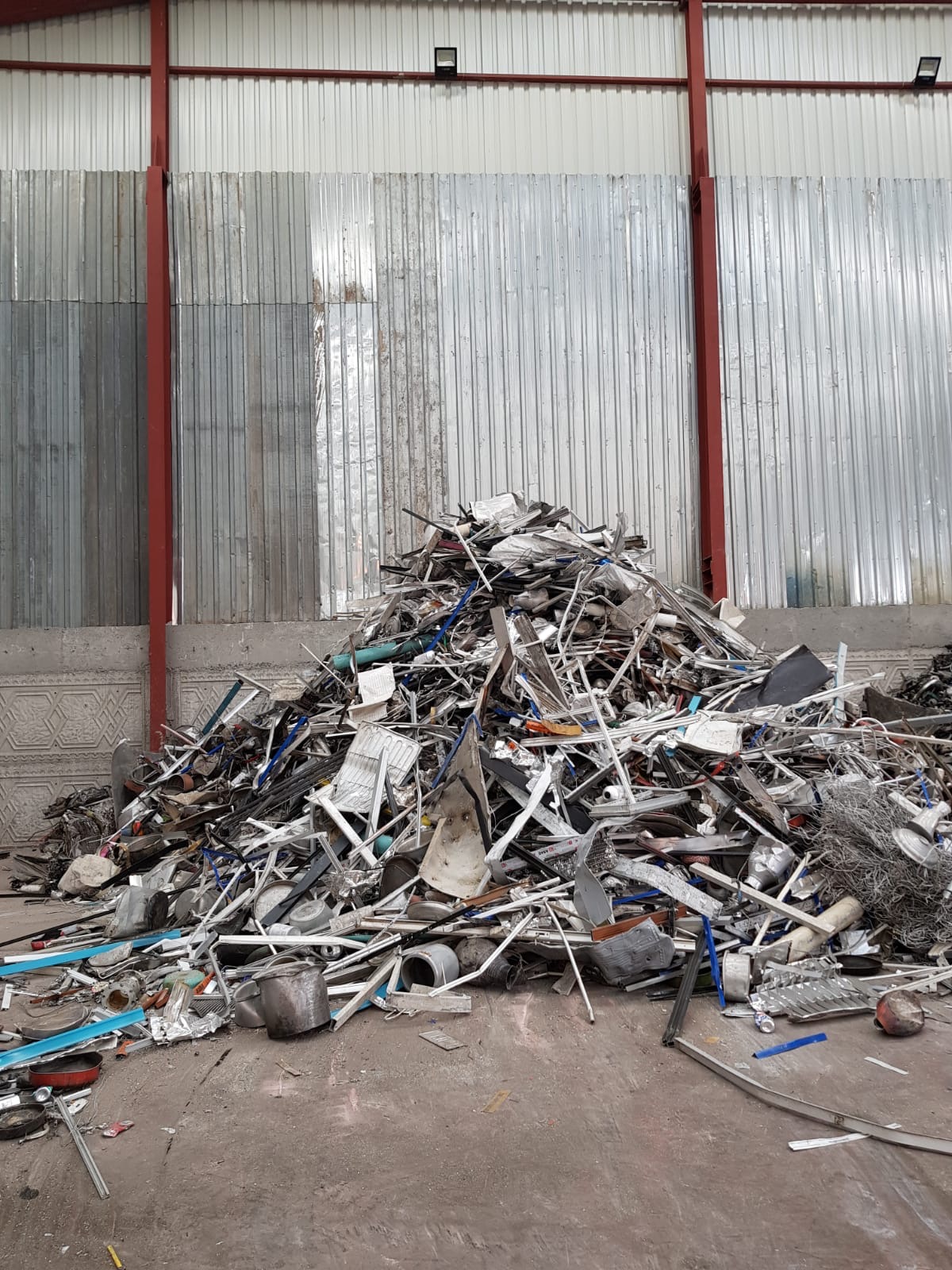 Kayseri’de hurda sektöründe profesyonel çözümler üreten firmamız, müşteri memnuniyeti odaklı hizmet anlayışıyla öne çıkmaktadır. Hurdalarınızı adresinizden alarak güvenilir ve hızlı hizmet sağlıyoruz.